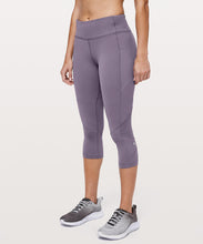 Load image into Gallery viewer, Cropped workout leggings